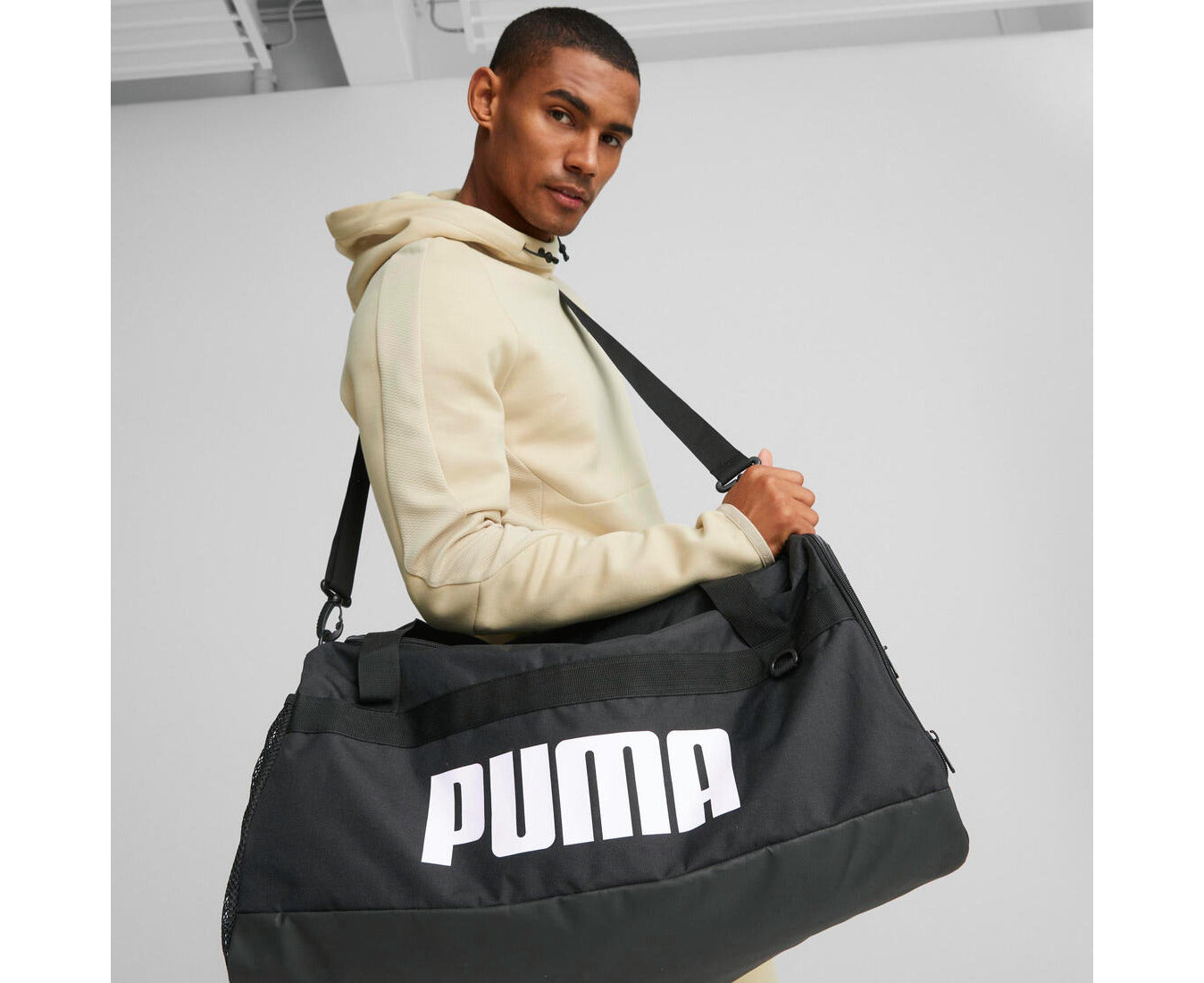58L Challenger Medium Duffle Bag - Black